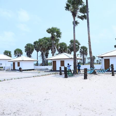 Palm Beach Resort Ceylon Jaffna Exteriör bild